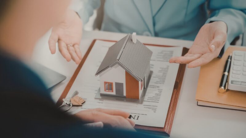 How Does an MLS Listing Reach Buyers in Arizona?